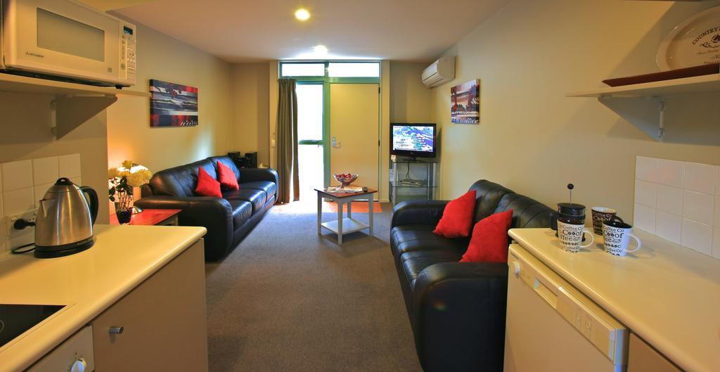 Gateway Aparthotel 4*